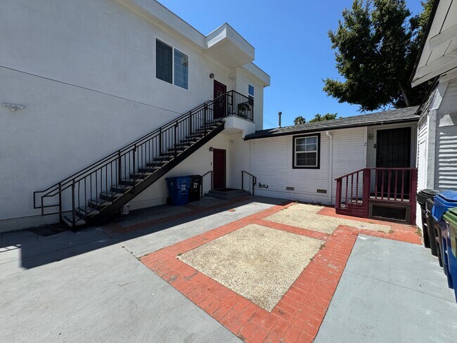 Building Photo - 14224 Friar St