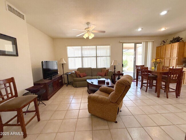 Building Photo - 17934 W Deneen Way