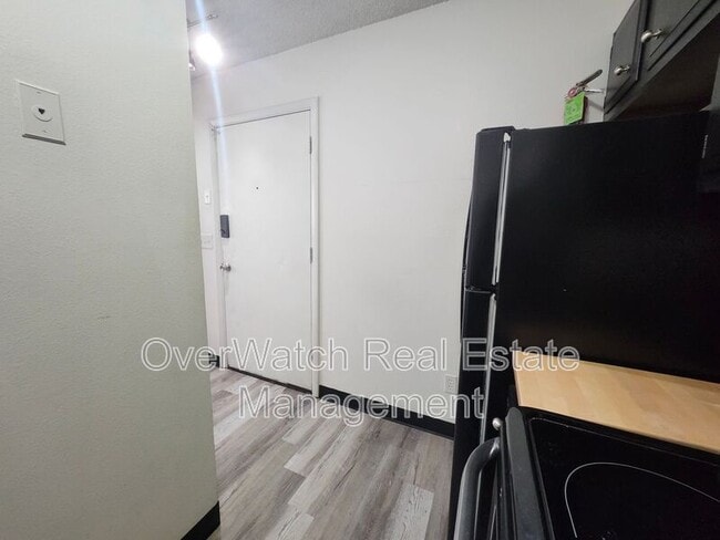Building Photo - 3007 W 33rd Ave