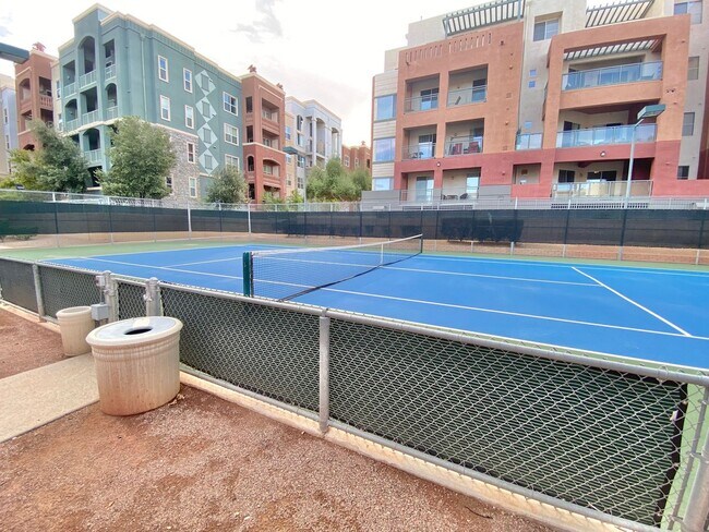 Building Photo - BRIGHT CONDO WITH BALCONY IN SOUTH LAS VEGAS