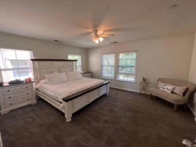 Building Photo - Charming 3-Bedroom Home with Covered Patio and Modern Upgrades