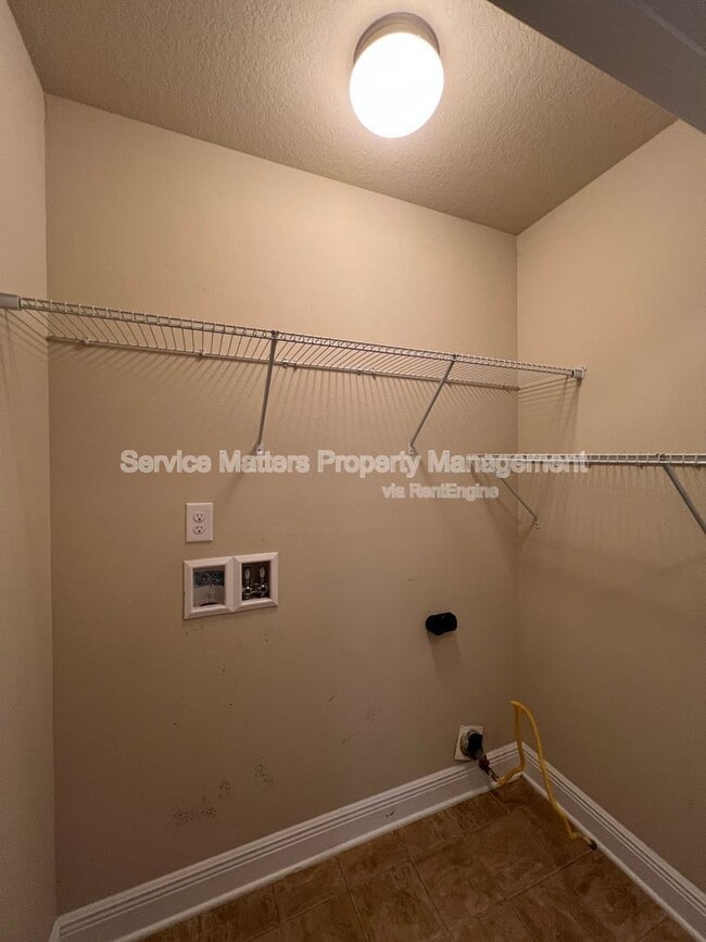 Building Photo - 4496 Fiske St