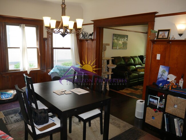 Building Photo - Unique 3 Bed 2 Bath 1,359 Sq. Ft. Midtown ...