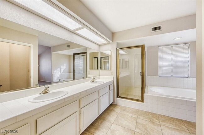 Building Photo - 395 Chadwick Cir