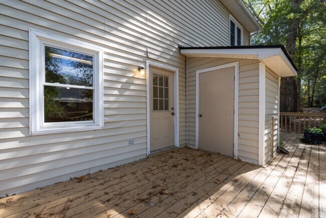 Building Photo - 113 Clemson St