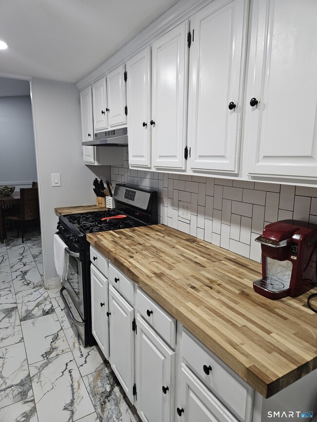 Building Photo - 901 Baldwin Rd