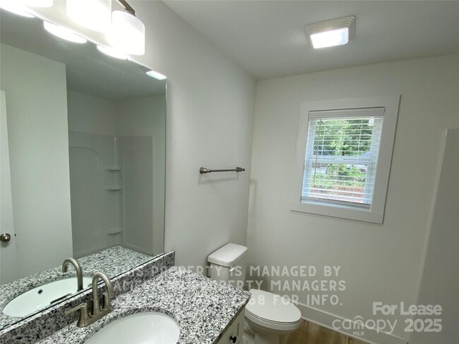 Building Photo - 212 N Correll St