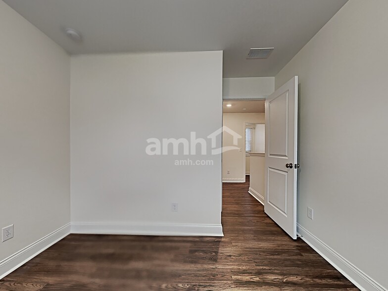 Building Photo - 416 Cartess Rd