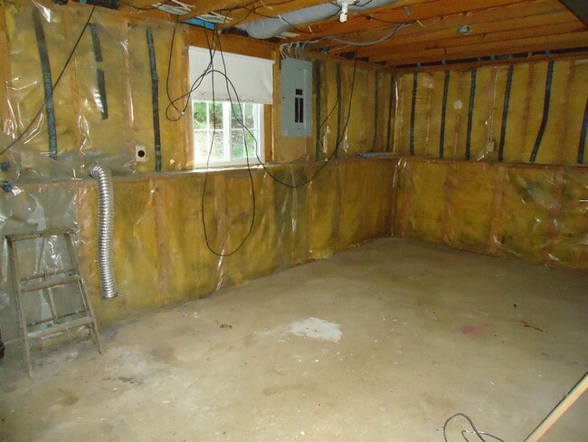 Building Photo - 110 Charolais Trail