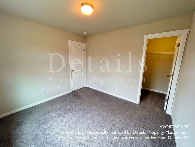 Building Photo - Nice 3 Bedroom Port Orchard Home