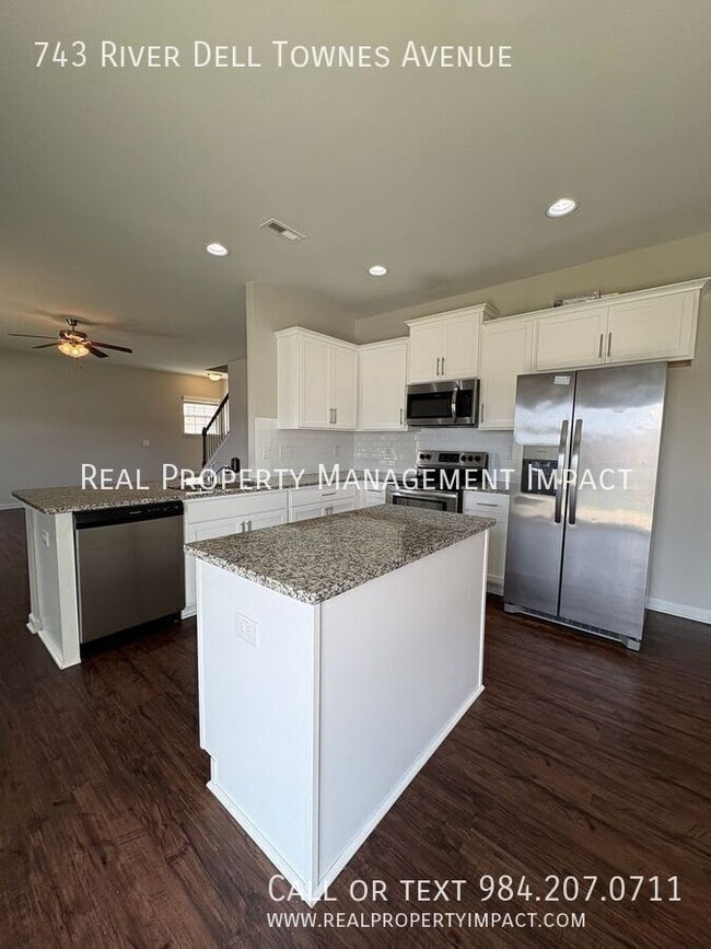 Building Photo - 743 River Dell Townes Ave.