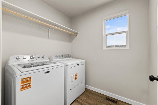 Building Photo - BRAND NEW Meridian Home for Rent!