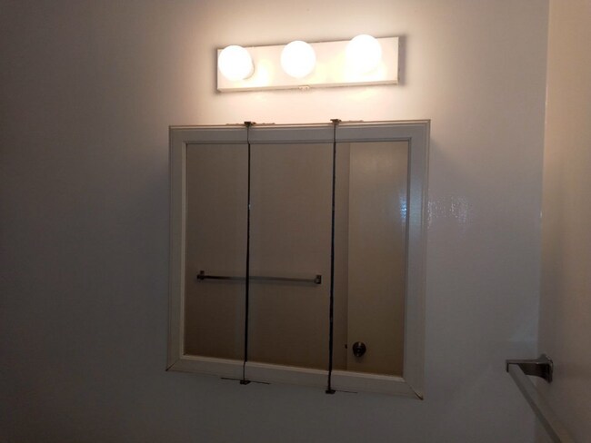 Building Photo - 1406 Church St