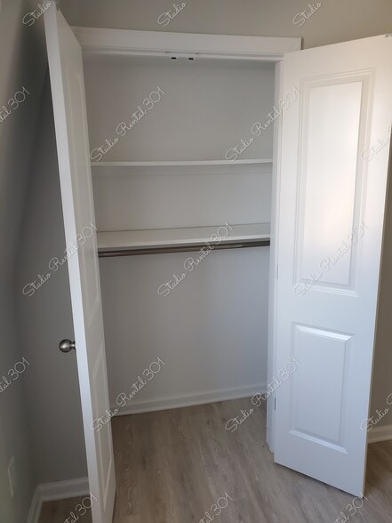 Closet - 9 Pulaski St