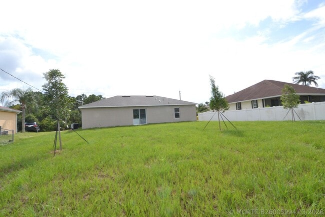 Building Photo - 2266 SW Cameo Blvd
