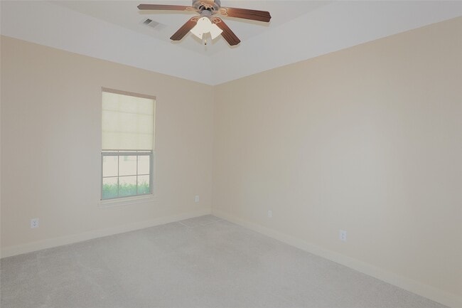 Building Photo - 17311 Quiet Shores Dr