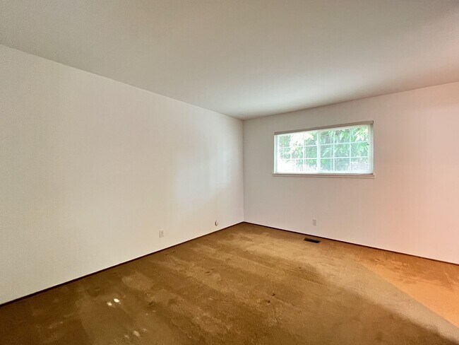 Building Photo - Charming Three Bedroom North Napa Home