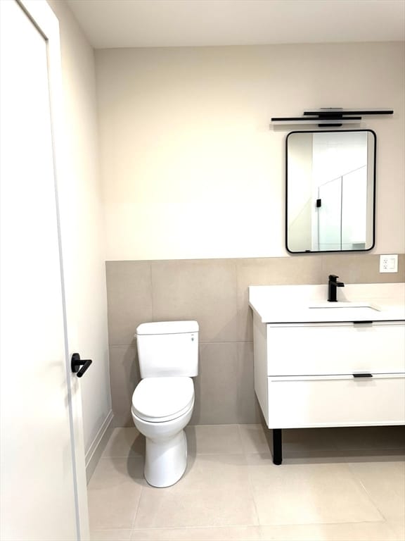 Building Photo - 100 Lincoln St