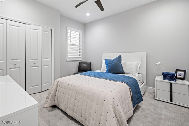 Building Photo - 2560 Seychelles Dr