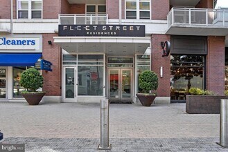 Building Photo - 157 Fleet St