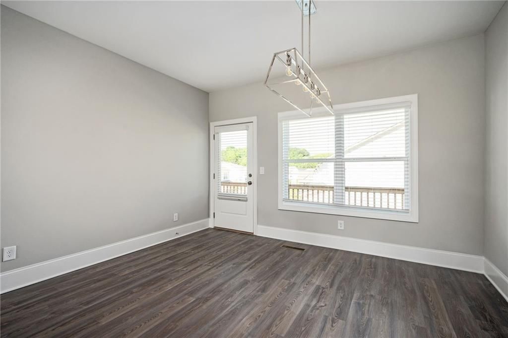 Building Photo - 1947 Drew Dr