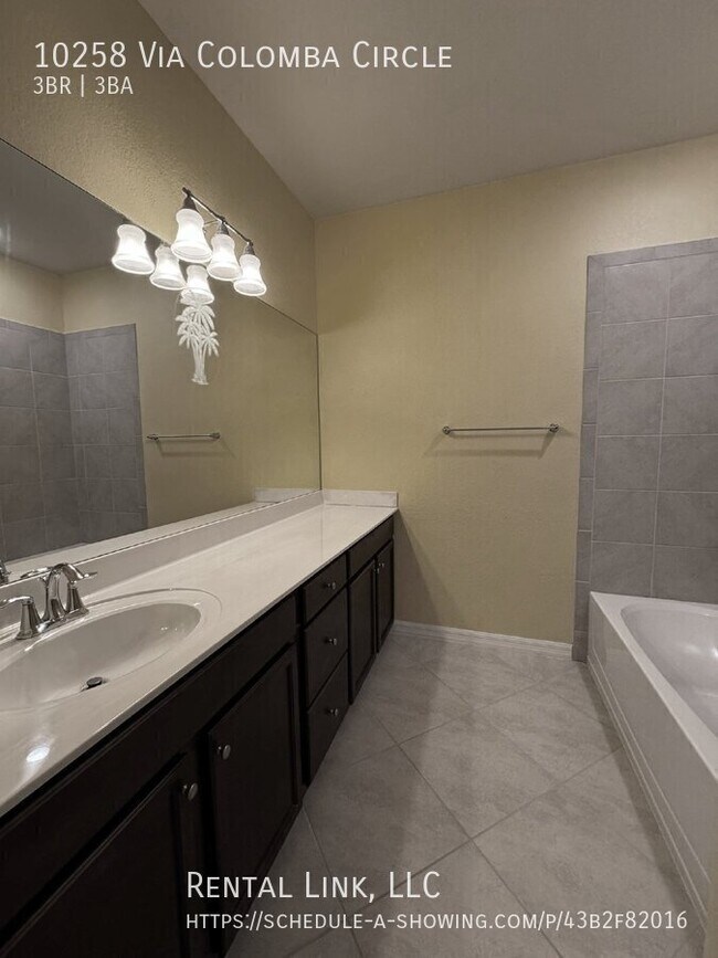 Building Photo - 10258 Via Colomba Circle