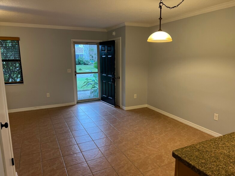 Building Photo - 117 Rio del Mar St