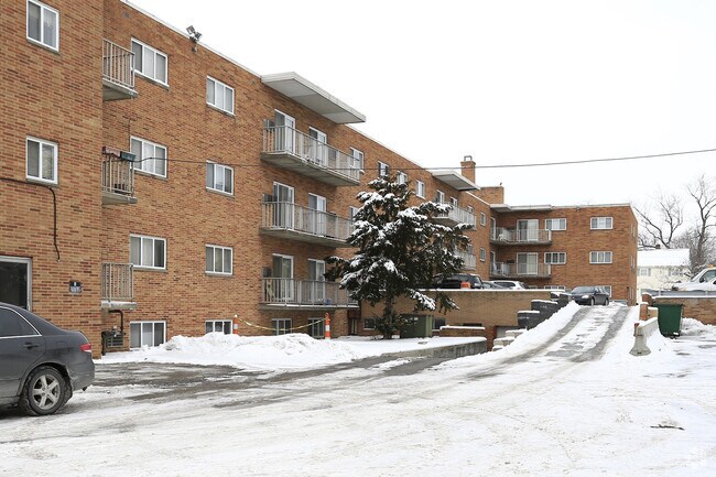 Building Photo - Beachland Manor