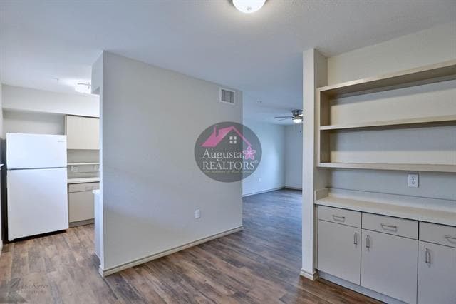 Building Photo - 2800 Sayles Blvd