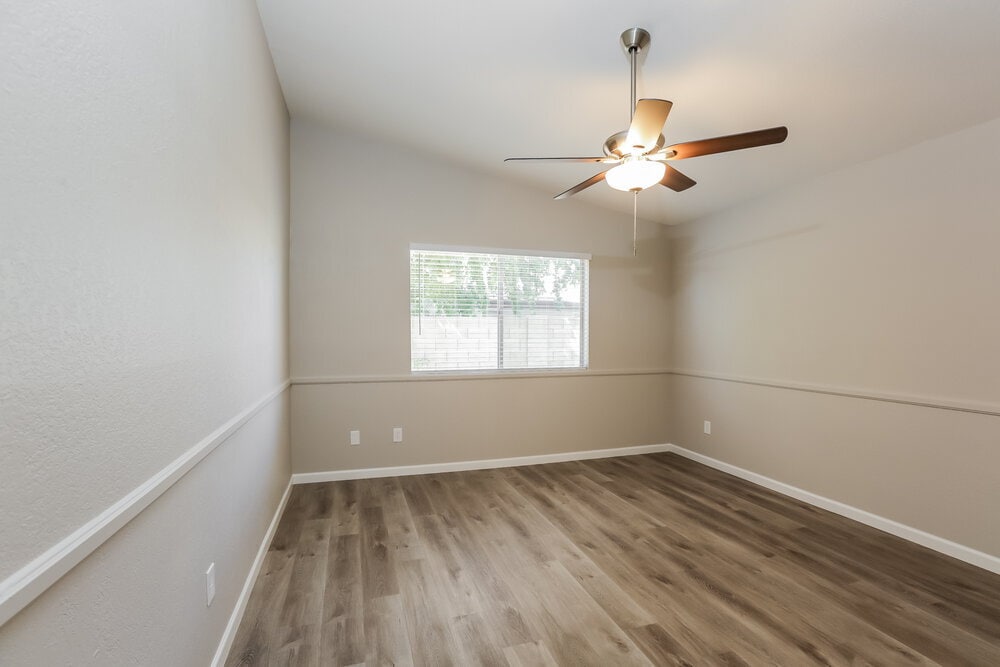 Building Photo - 1616 N Alta Mesa Dr