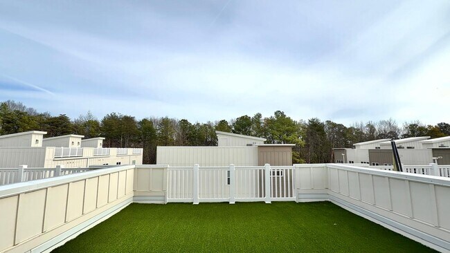 Building Photo - 3405 Holabird Ln