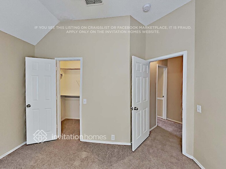 Building Photo - 429 Vasey Oak Dr