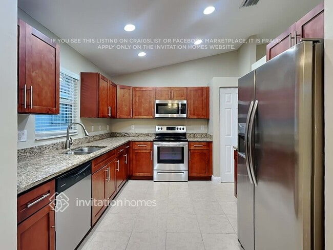 Building Photo - 7858 Stirling Bridge Blvd S