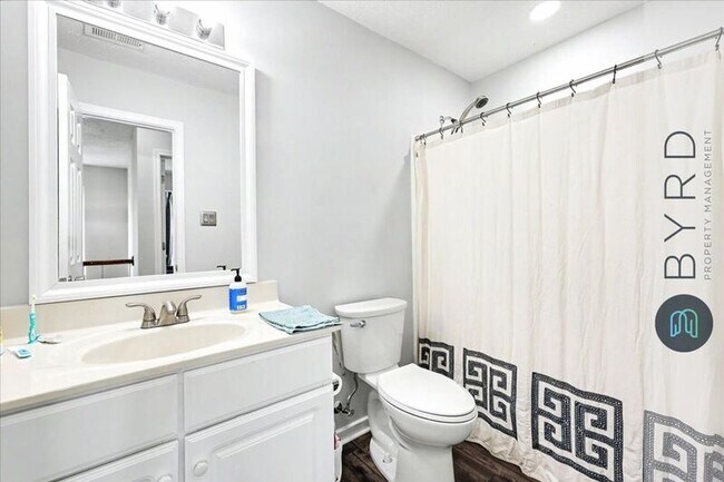 Building Photo - 6794 Sassafras Dr