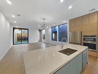 Building Photo - 4928 Milam St