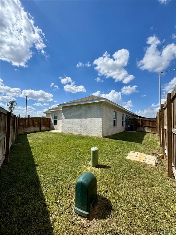 Building Photo - 11 N 56th Ln