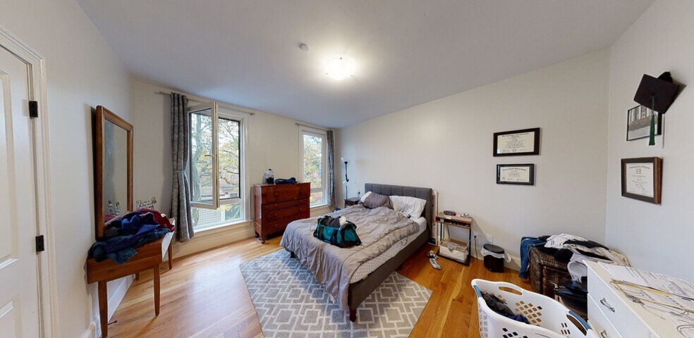 Building Photo - 166 Hampshire St