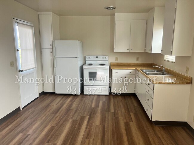 Building Photo - Spacious Home Centrally Located In Monterey