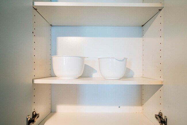 Building Photo - 333 E Roosevelt St