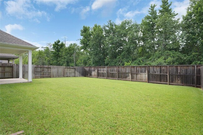 Building Photo - 23827 Via Leoni Dr