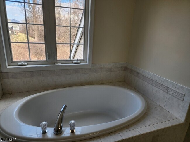 Building Photo - 27 Cypress Ln