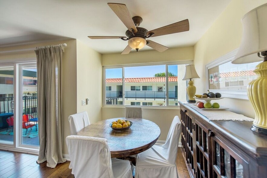Dining Area - 1720 Ardmore Ave