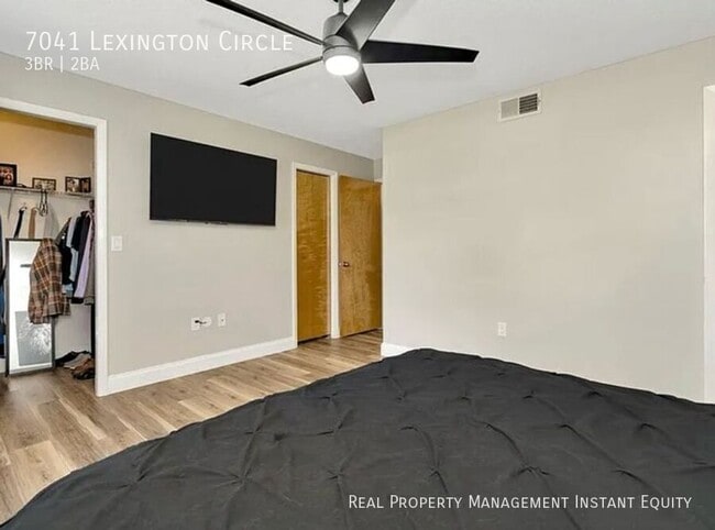 Building Photo - 7041 Lexington Cir