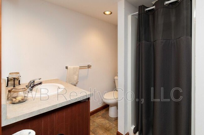 Building Photo - 4519 Meadow Valley Dr
