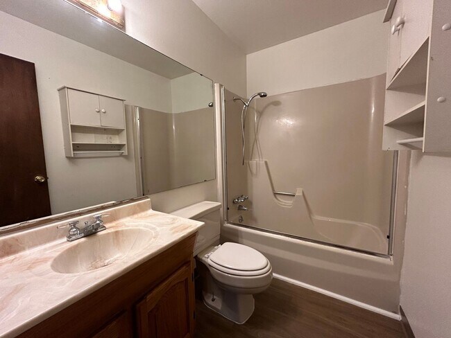 Building Photo - Beautiful Split-Level 6BR Home with Attached Garage and Fenced Yard +$300 Off First Month!