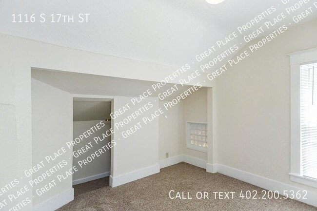 Building Photo - 1116 S 17th St