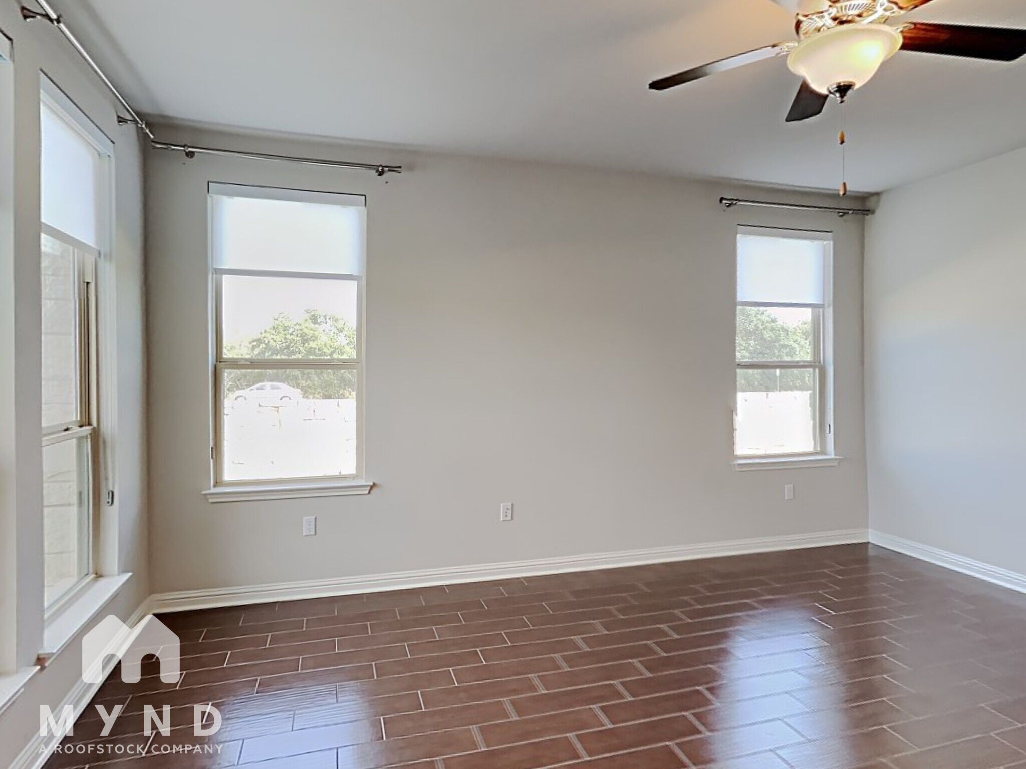 Building Photo - 13800 Lyndhurst St
