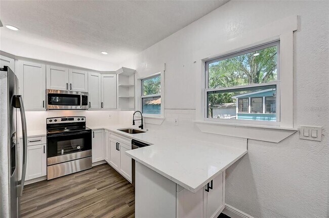 Building Photo - 1622 Ballard Park Dr