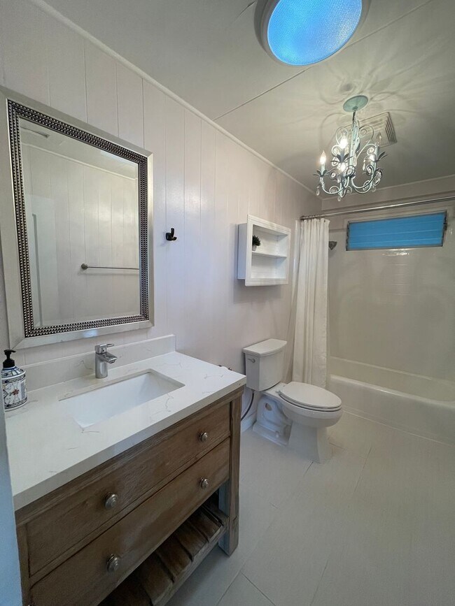 Building Photo - Kula Renovated Three Bedroom/Two Bathroom