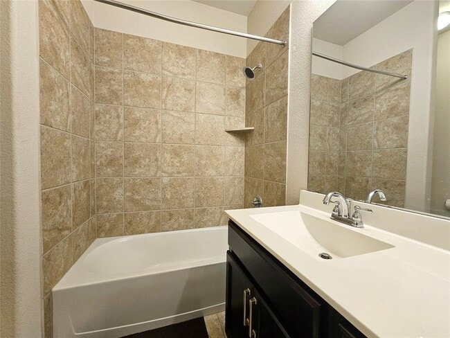 Building Photo - 637 Palmilla St